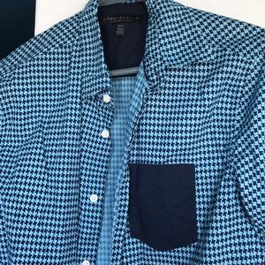 Medium Aeropostale Blue Patterned Button Up